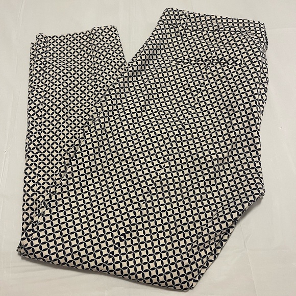 GAP Pants - GAP Women's Navy and White Patterned Chinos